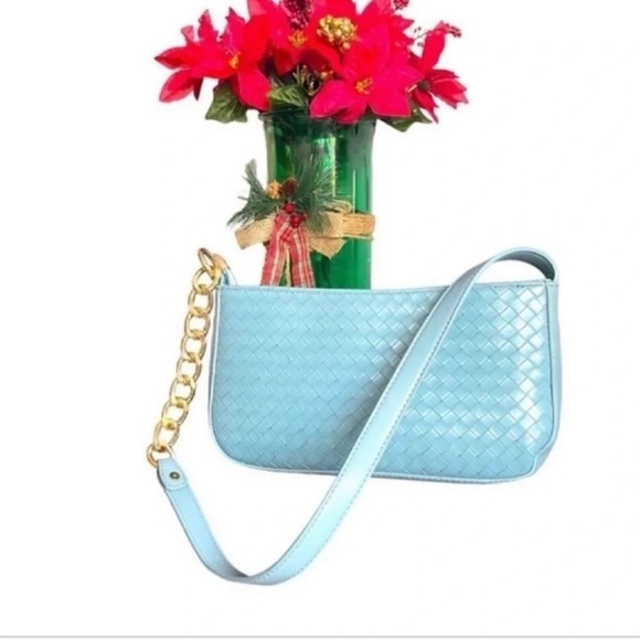 MW Shoulder Bag with Gold Chain Faux Leather - Picture 1 of 13